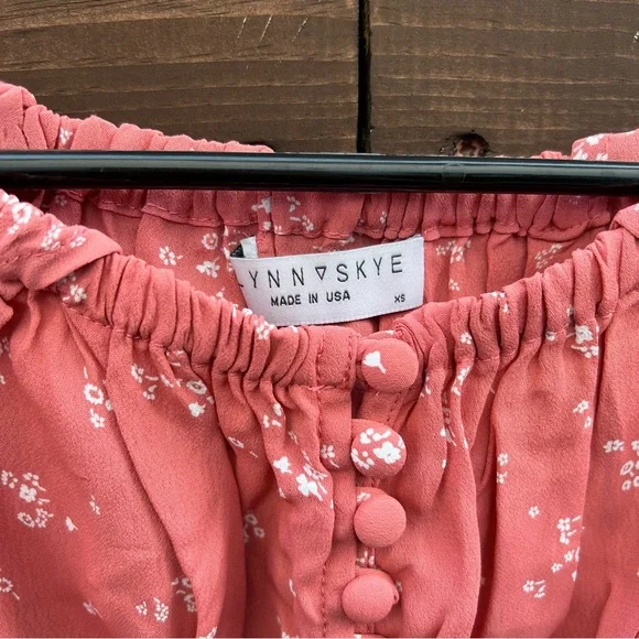 Flynn Skye Tori Ruffle Sleeve Crop Top Pink Floral - Picture 2 of 6